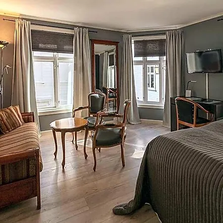 Kjobmandsgaarden 3* Mandal